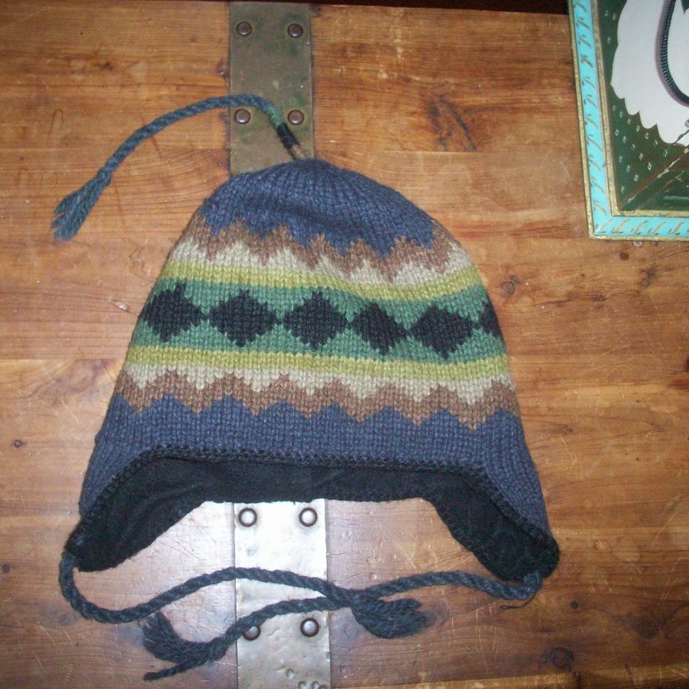Artesania Alpaca Wool Multicolor Muted Earth Tones Womens Hat Made in Boliva